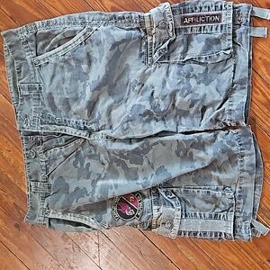 rock revival camouflage cargo shorts 36 waist